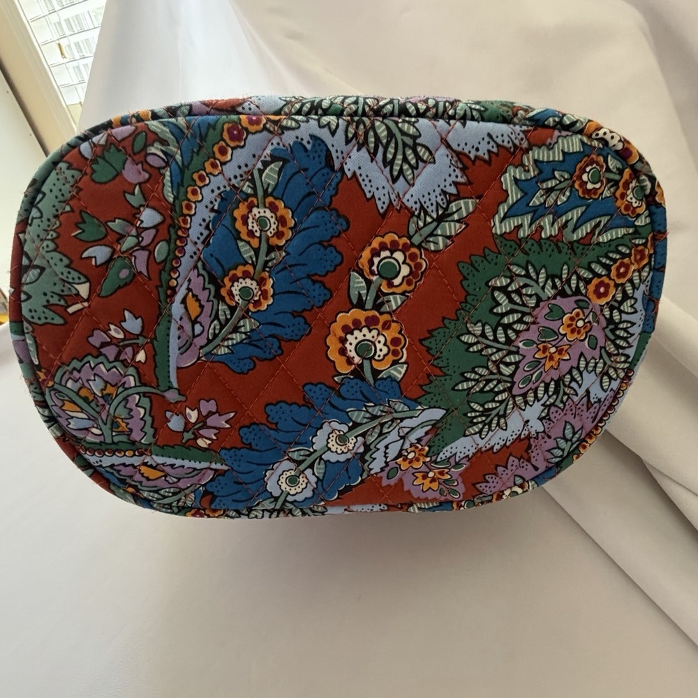 NEW Vera Bradley Astoria Shoulder Bag in Flowers & Feathers Pattern Quilted NWT - Picture 6 of 10